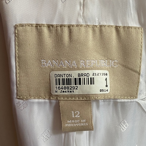 Banana Republic Classic Cream Blazer - Picture 6 of 6